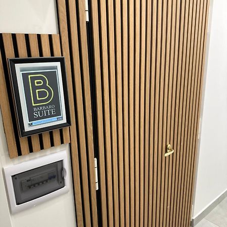 Barbaro Suite & Apartment 나폴리 외부 사진